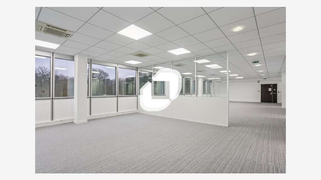 A louer Bureaux 340m² Meudon la foret