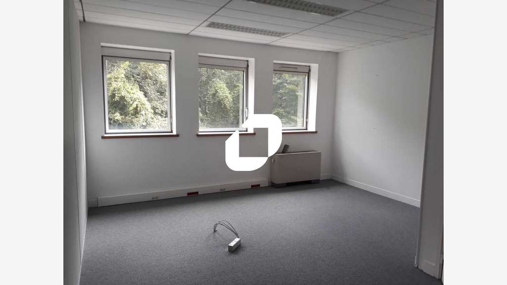 A louer Bureaux 213m² Meudon la foret