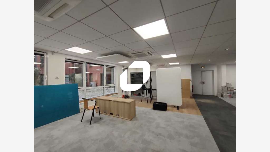 A louer Bureaux 263m² Meudon la foret