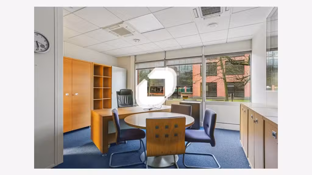 A louer Bureaux 1100m² Meudon la foret