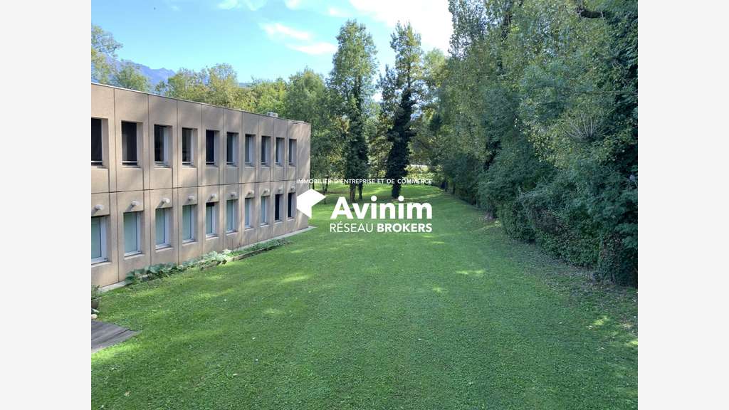 A louer bureaux de 360m² à Meylan Innovallée