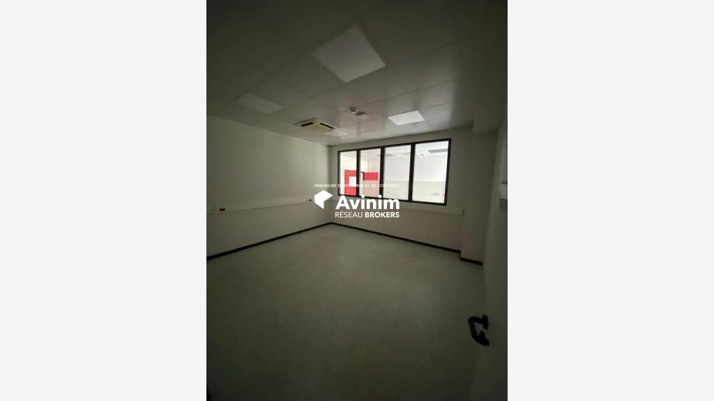 A louer bureaux indépendants 953m² à Meylan