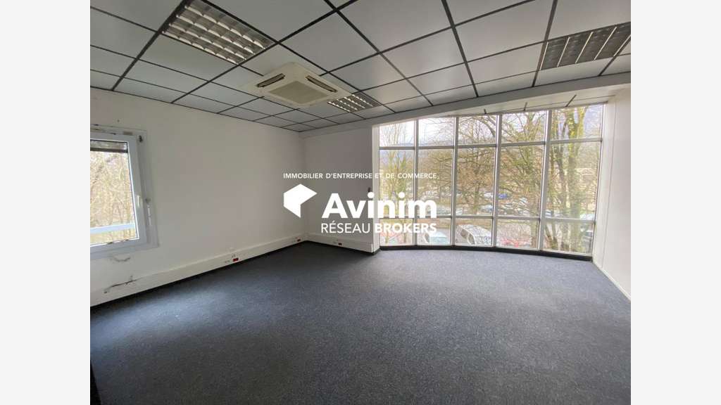 A louer bureaux indépendants 953m² à Meylan