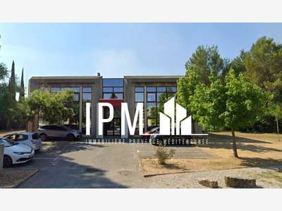 Bureaux 241 m² à louer Meyreuil 13590