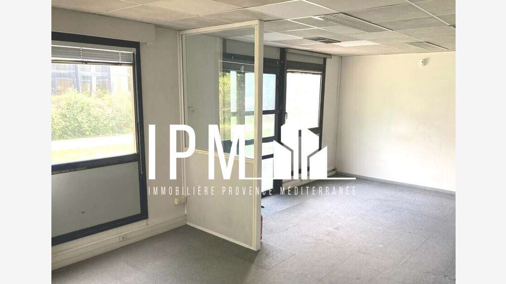 Bureaux à louer de 88m² à Meyreuil 13590