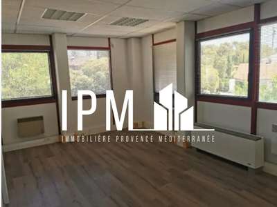 Bureaux à louer 90m² Meyreuil 13590