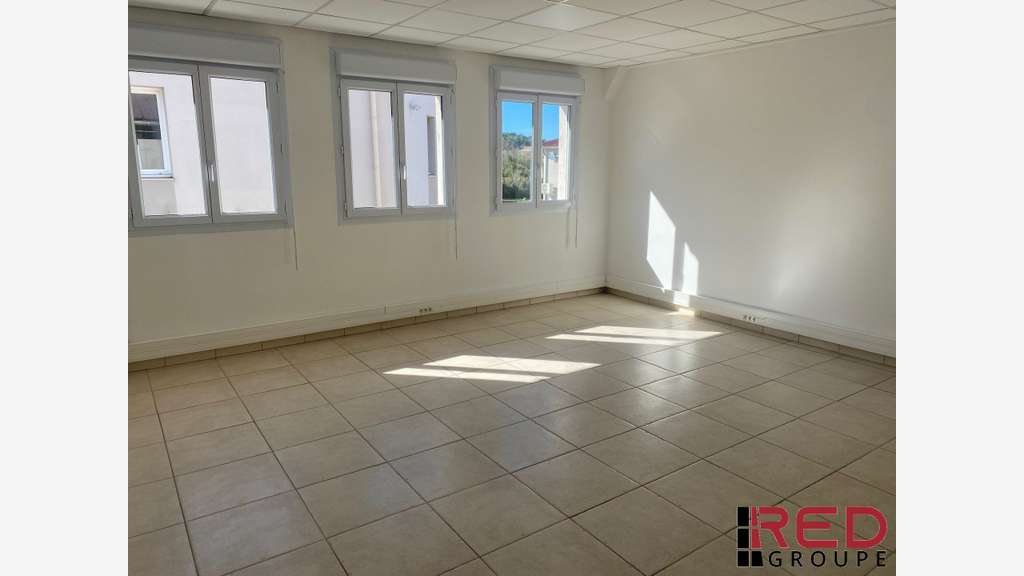 A louer bureaux 106m² R+1 au Plan de Meyreuil