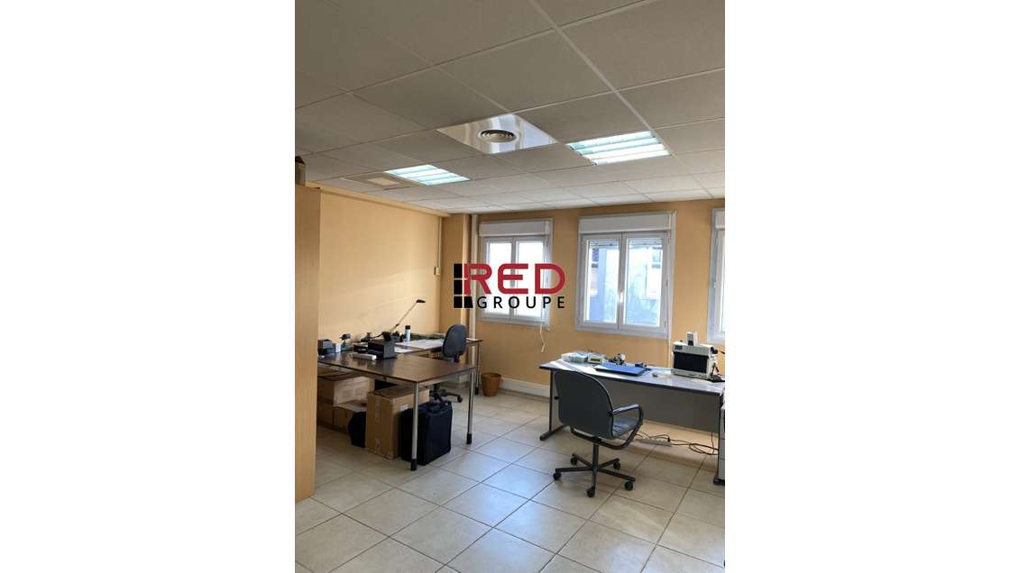 A louer bureaux 106m² R+1 au Plan de Meyreuil