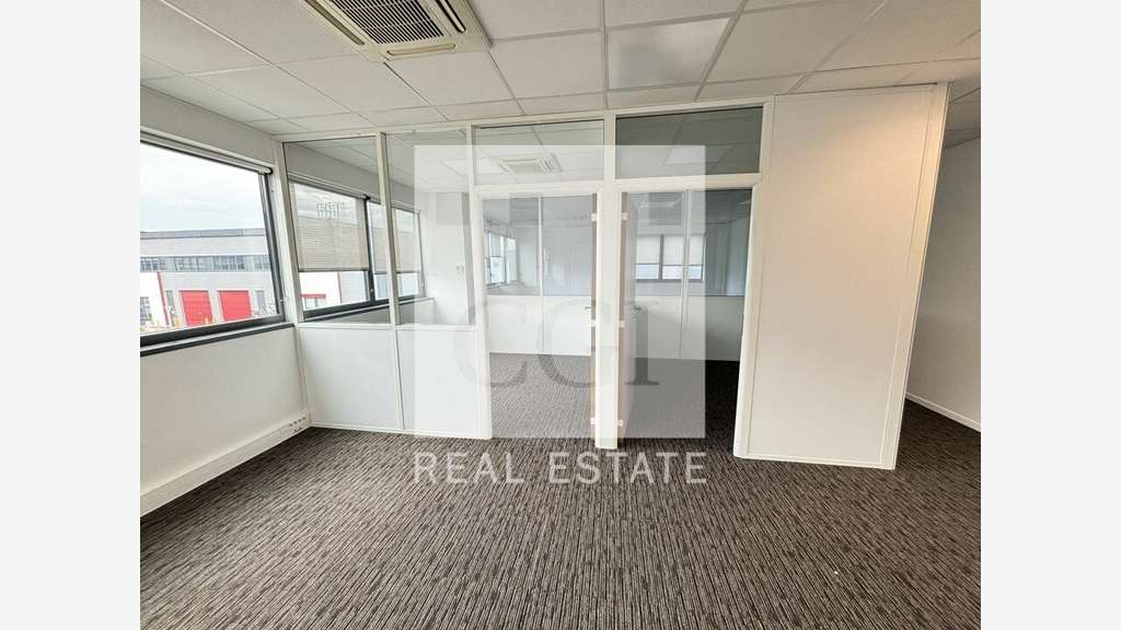 Bureaux dès 115m², climatisés à louer à Meyzieu 