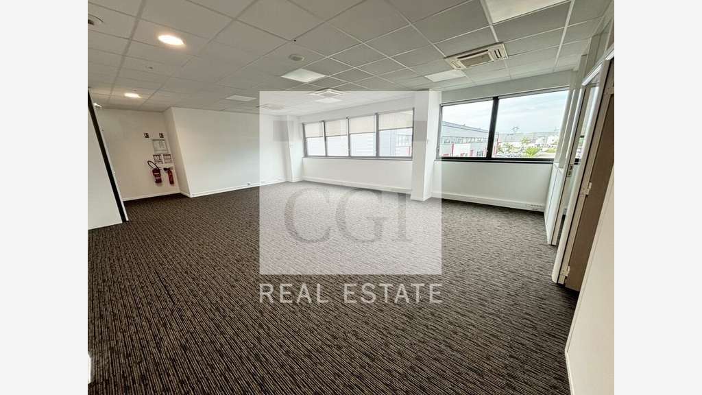 Bureaux dès 115m², climatisés à louer à Meyzieu 