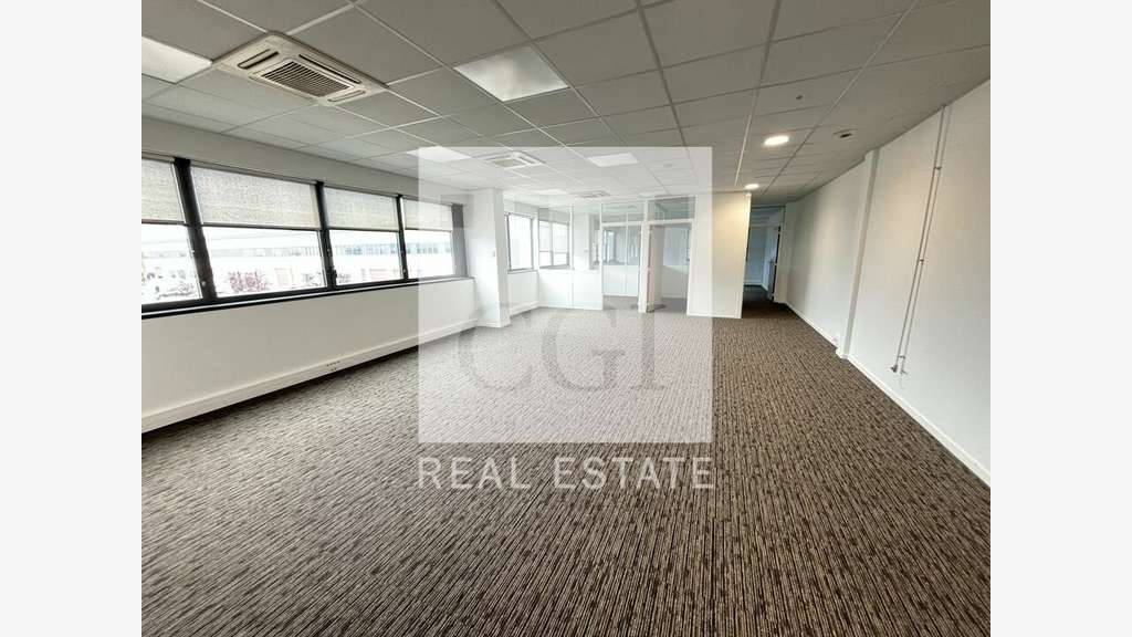 Bureaux dès 115m², climatisés à louer à Meyzieu 