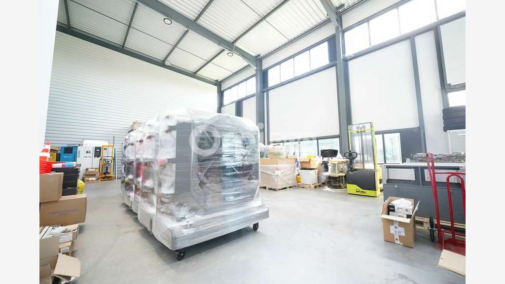 Bureaux de 115m² à louer à Meyzieu