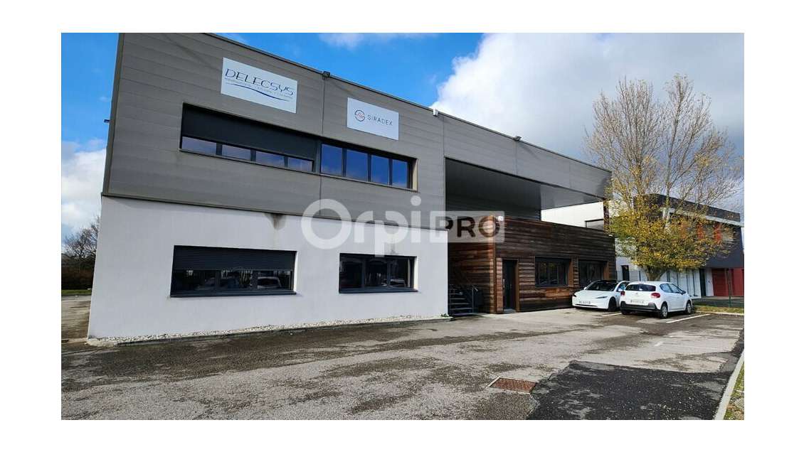 BUREAUX A LOUER - 222 m² - MEYZIEU