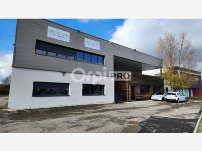 Bureaux à louer 222m² à Meyzieu