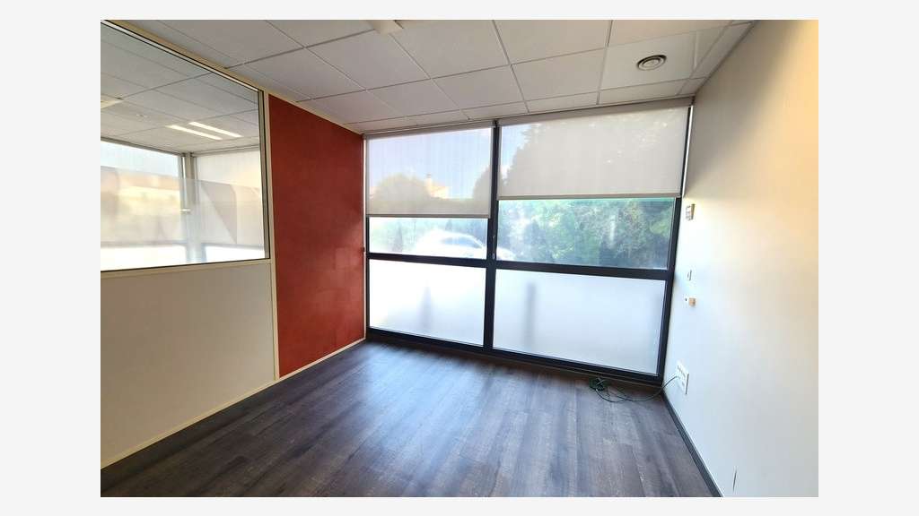 Bureaux 165m² à louer à l'entrée de Mèze