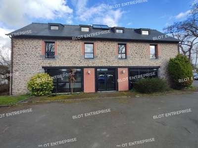 A louer bureaux de 102m² à Miniac-Morvan