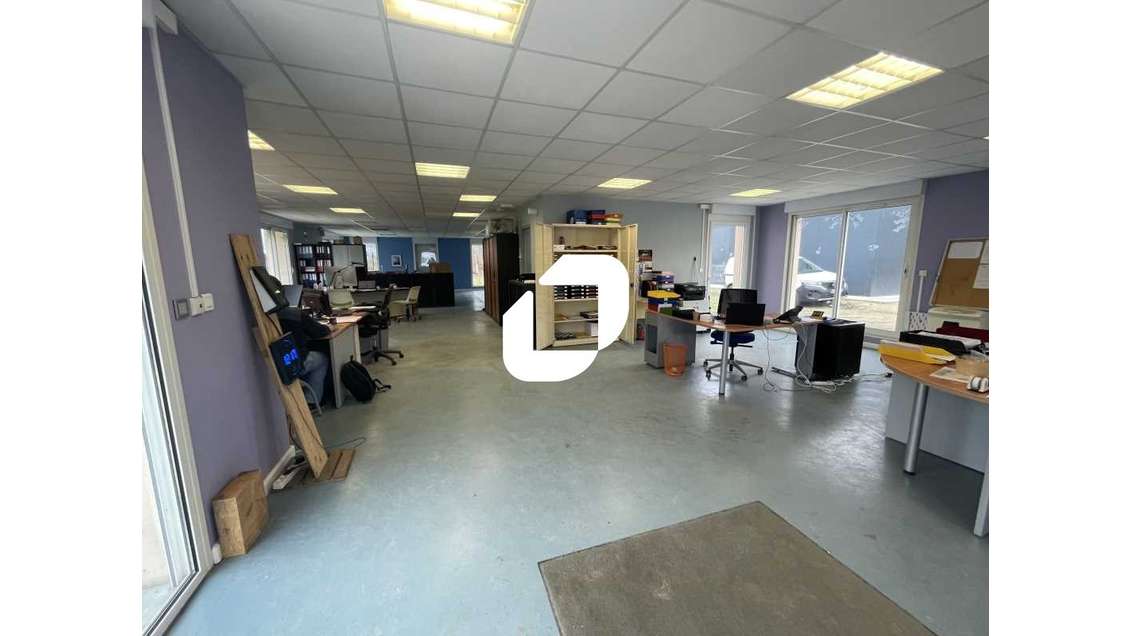 A louer Bureaux 190m² Mios