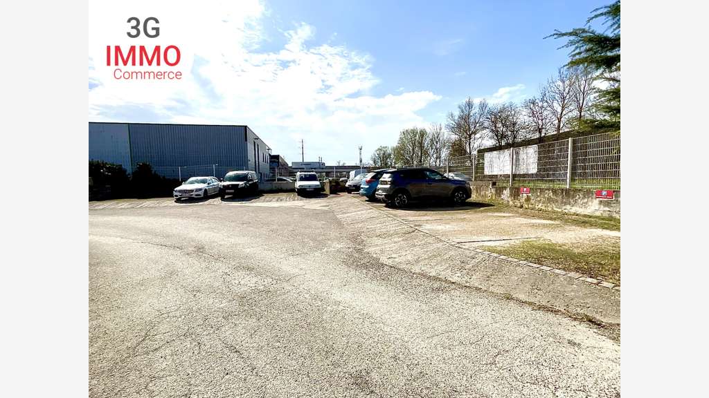 A louer bureaux 121m² R+1 à Miribel A46