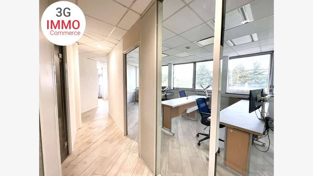 A louer bureaux 121m² R+1 à Miribel A46