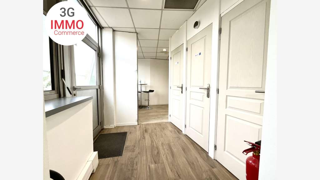 A louer bureaux 121m² R+1 à Miribel A46