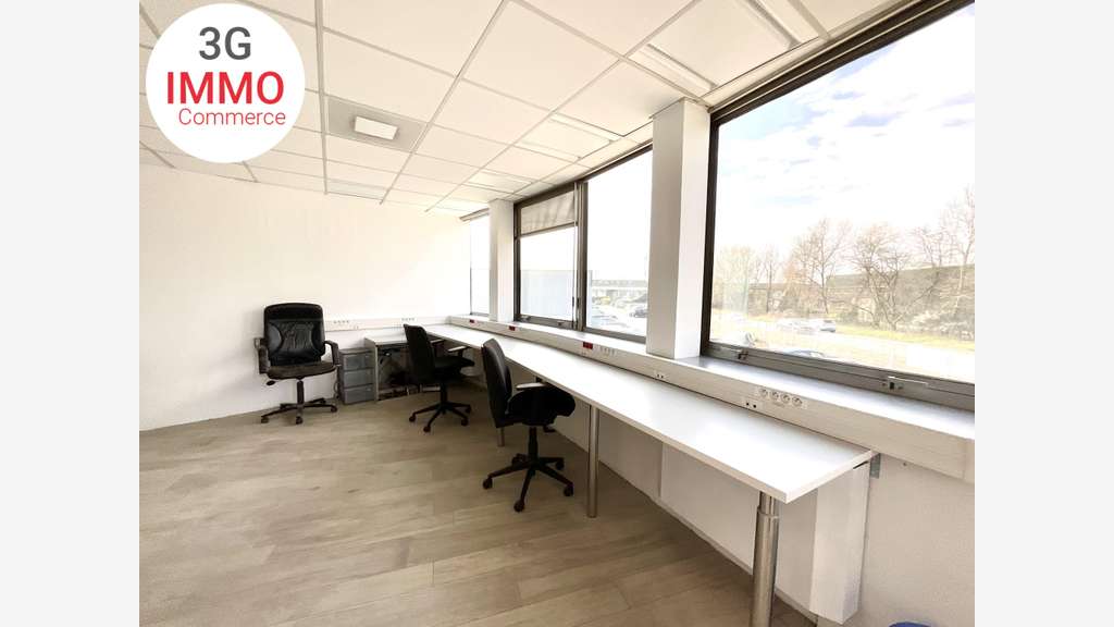 A louer bureaux 121m² R+1 à Miribel A46