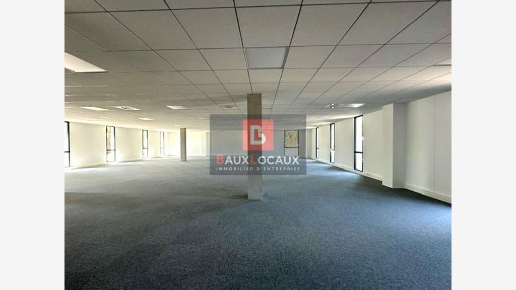 A louer bureaux 302m² à Monfavet zone d'Agroparc