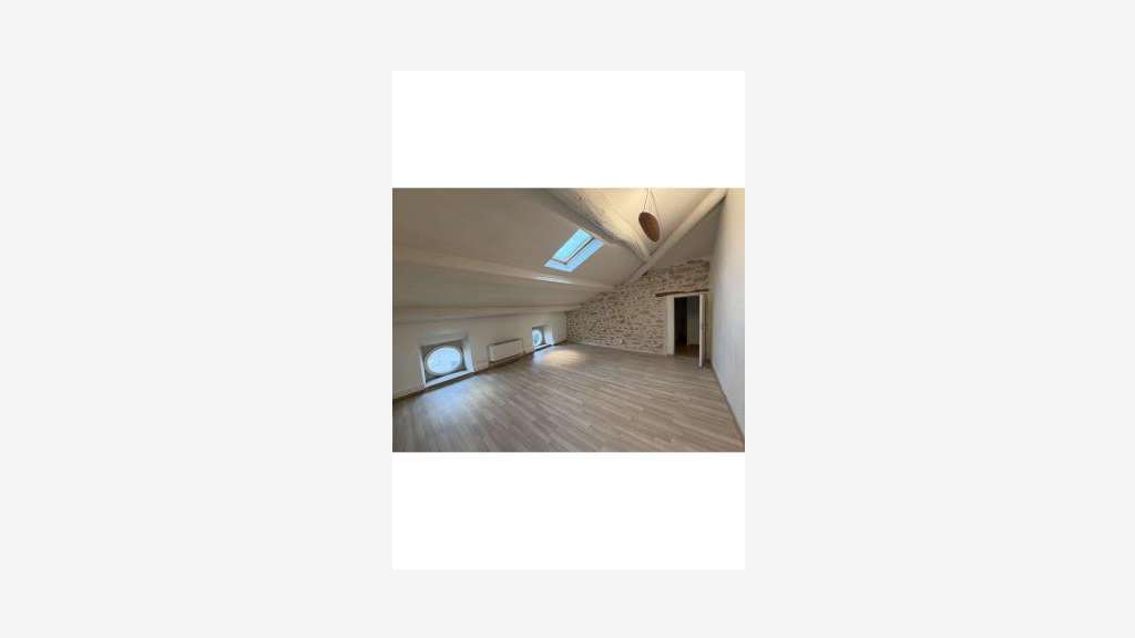 A louer bureau 47m² R+2 à Avignon Montfavet