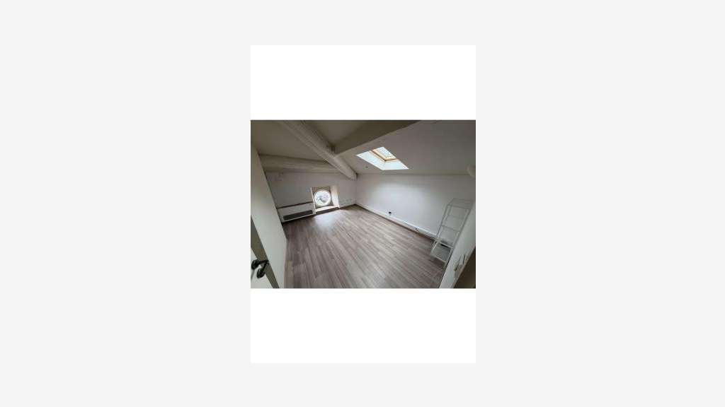 A louer bureau 47m² R+2 à Avignon Montfavet