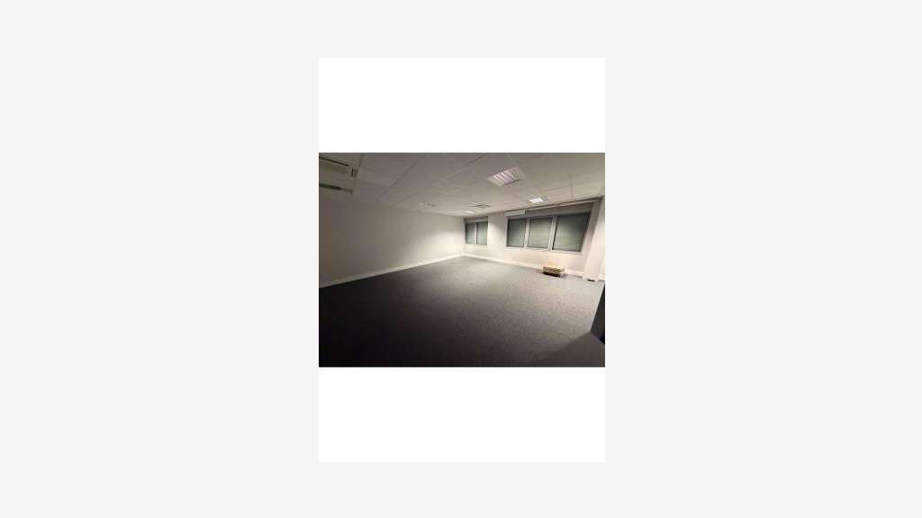 A louer bureau 249m² RDC Agroparc Monfavet
