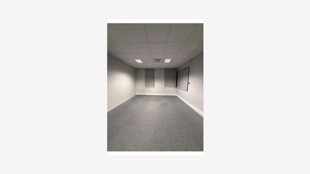 A louer bureau 249m² RDC Agroparc Monfavet