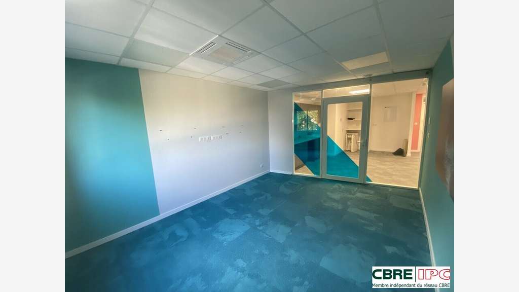 Location bureau rénové de 97m² à Mont de Marsan