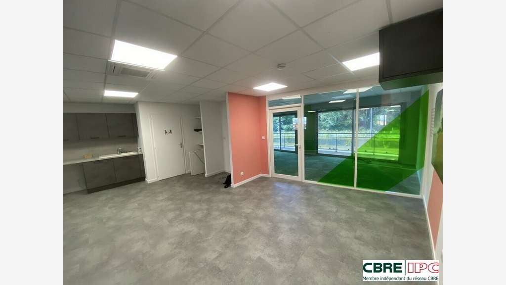 Location bureau rénové de 97m² à Mont de Marsan