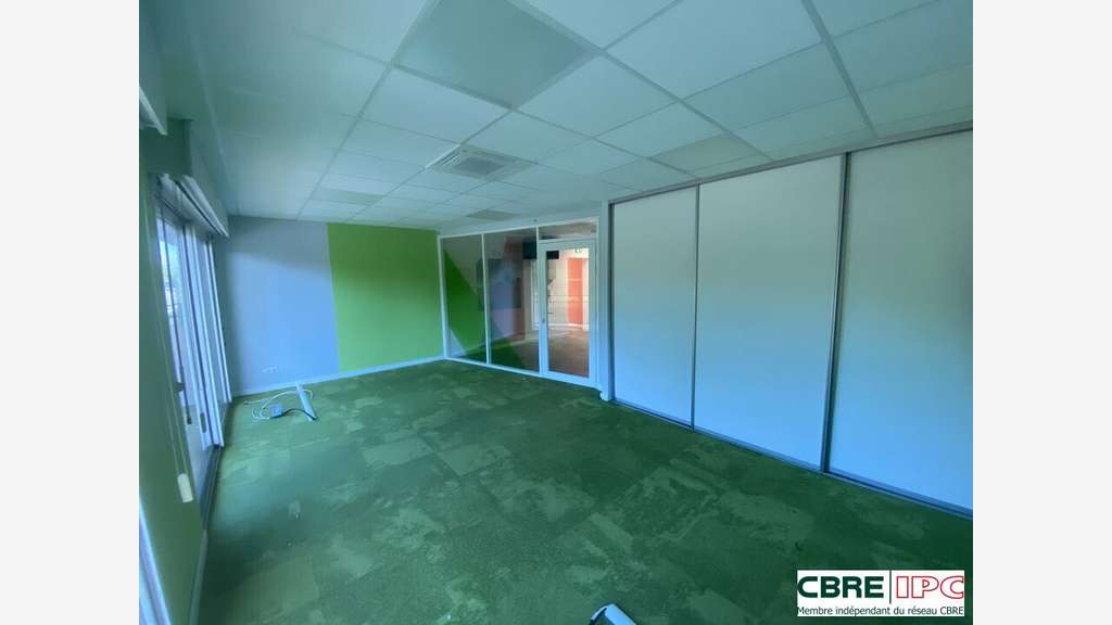 Location bureau rénové de 97m² à Mont de Marsan