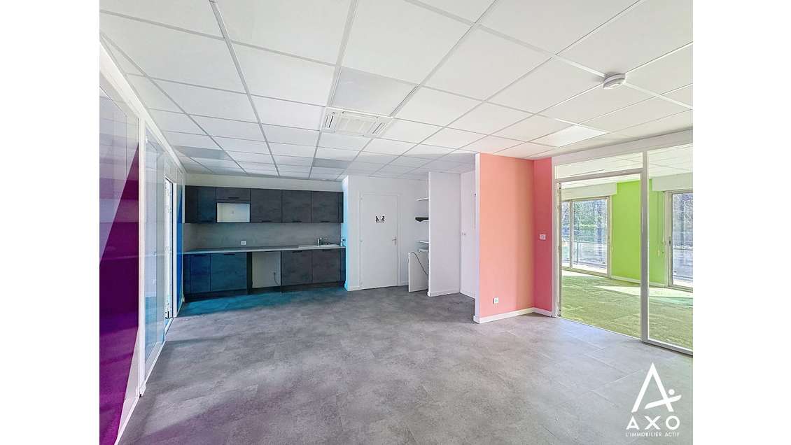 Bureau 97m² R+1 en centre ville de Mont de Marsan 