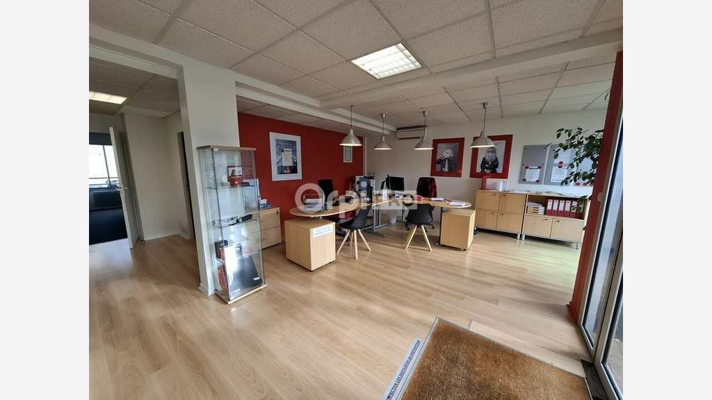 A louer local 100m² en RDC Mont-de-Marsan empl N°1