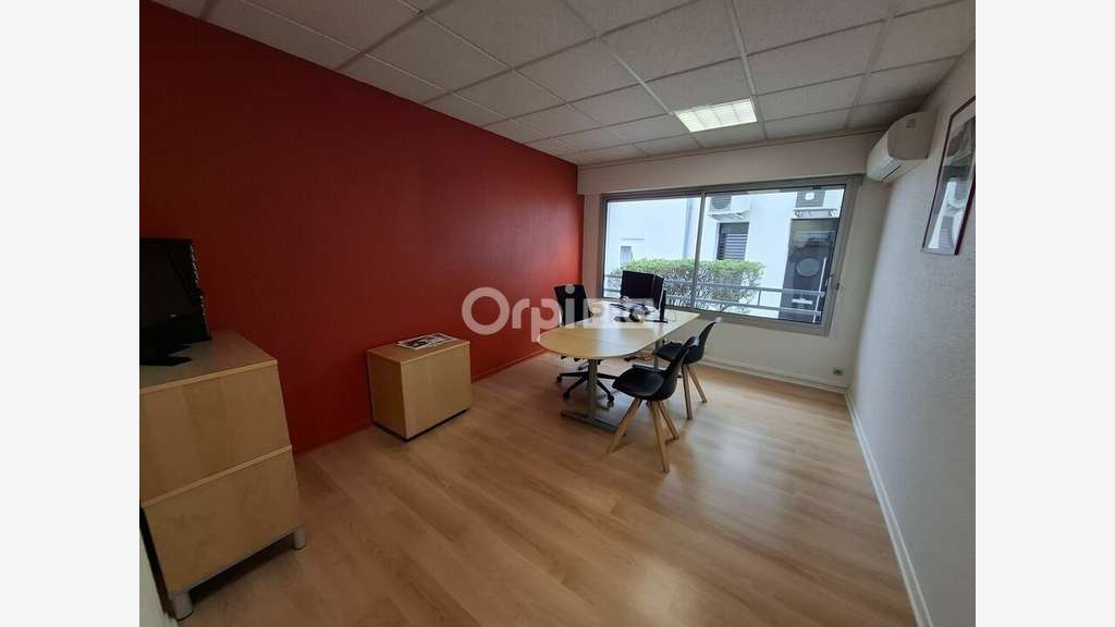 A louer local 100m² en RDC Mont-de-Marsan empl N°1