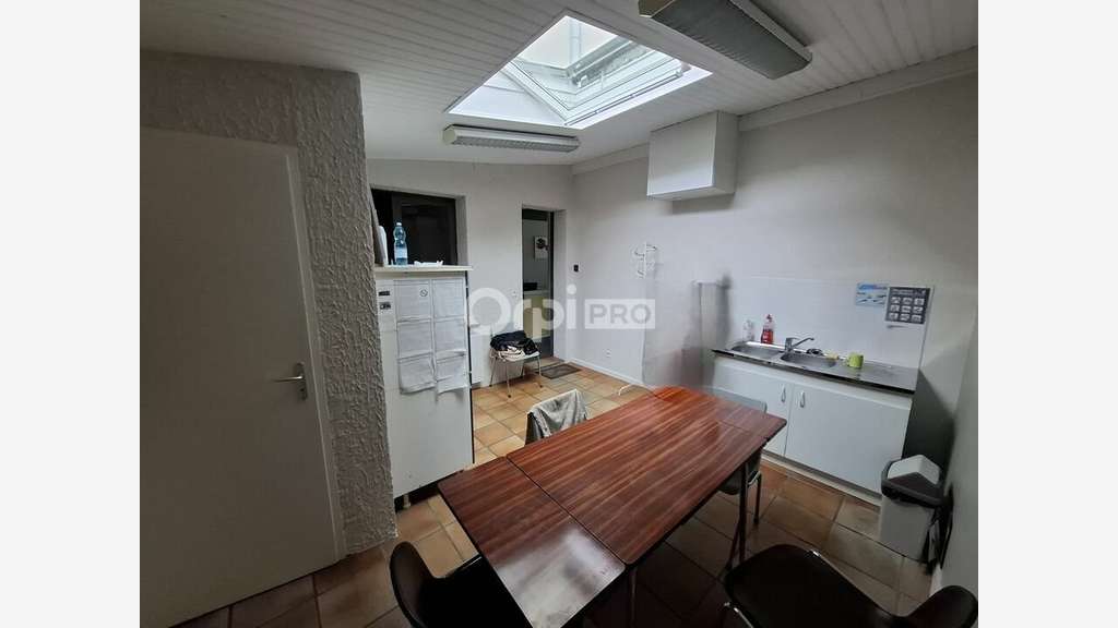 Location local commercial 80m² RDC Mont-de-Marsan