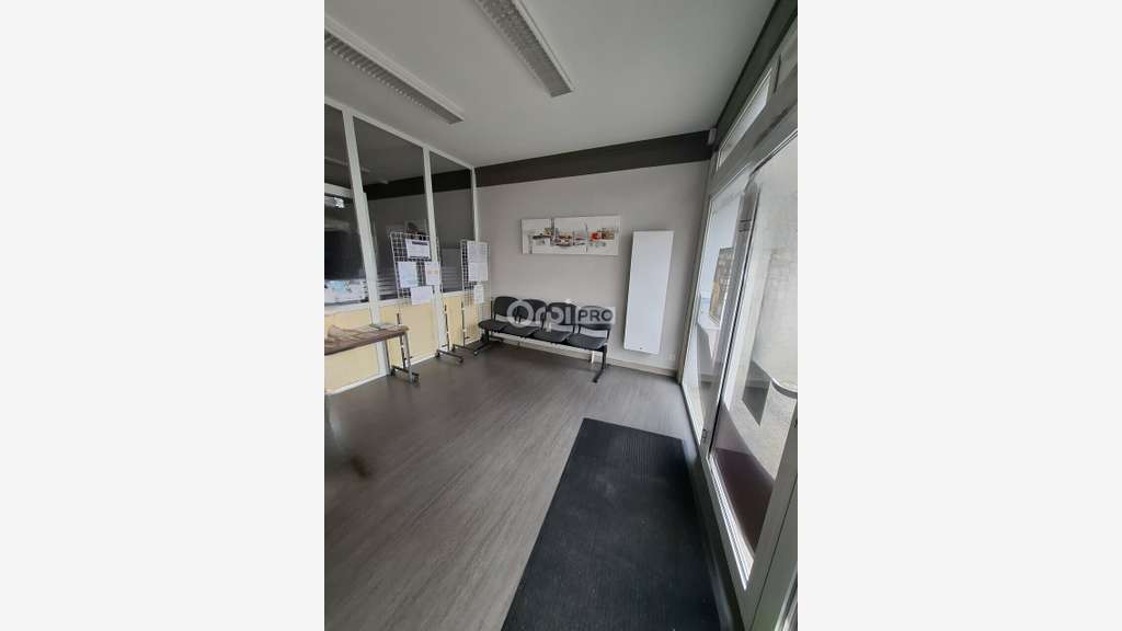 Location local commercial 80m² RDC Mont-de-Marsan