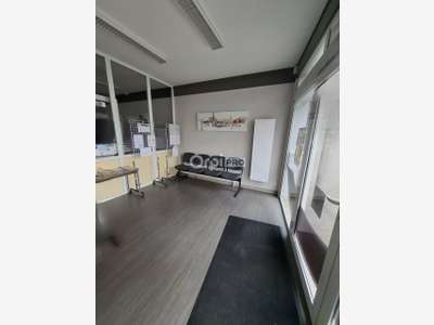 Location local commercial 80m² RDC Mont-de-Marsan