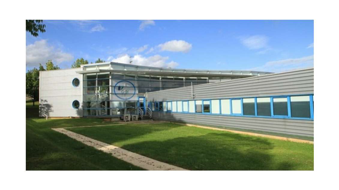 A louer bureaux de 1700m² à Mont-Saint-Aignan