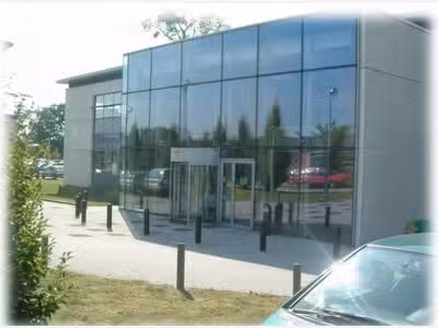 À louer bureaux 3418m² à Mont-Saint-Aignan 