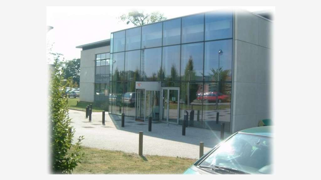 À louer bureaux 3418m² à Mont-Saint-Aignan 