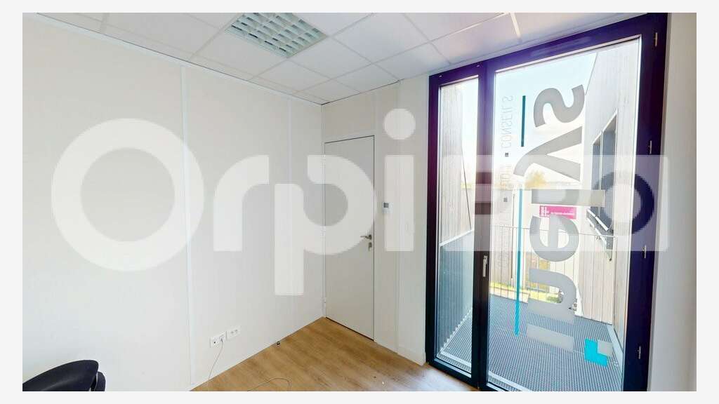 A louer bureaux de standing 93m² à Montanay