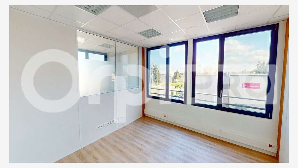 A louer bureaux de standing 93m² à Montanay