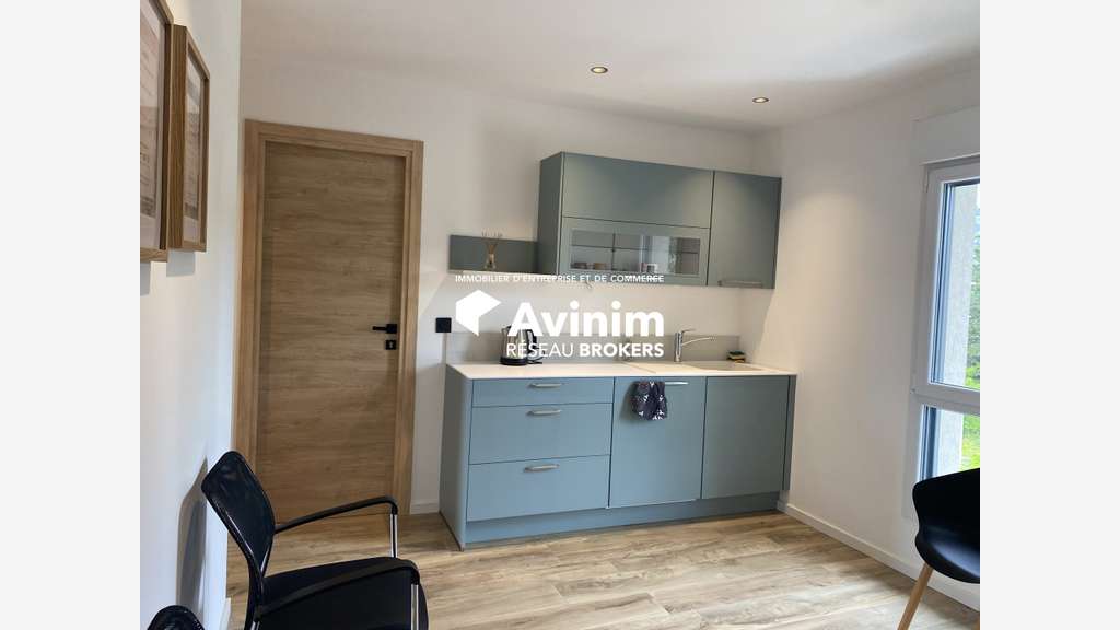 A louer bureau 16m² sur la RD562 à Montauroux