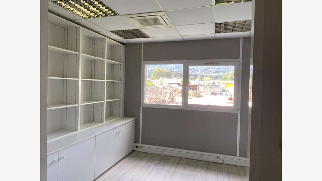 A louer bureaux 273m² à Montbonnot Inovallée