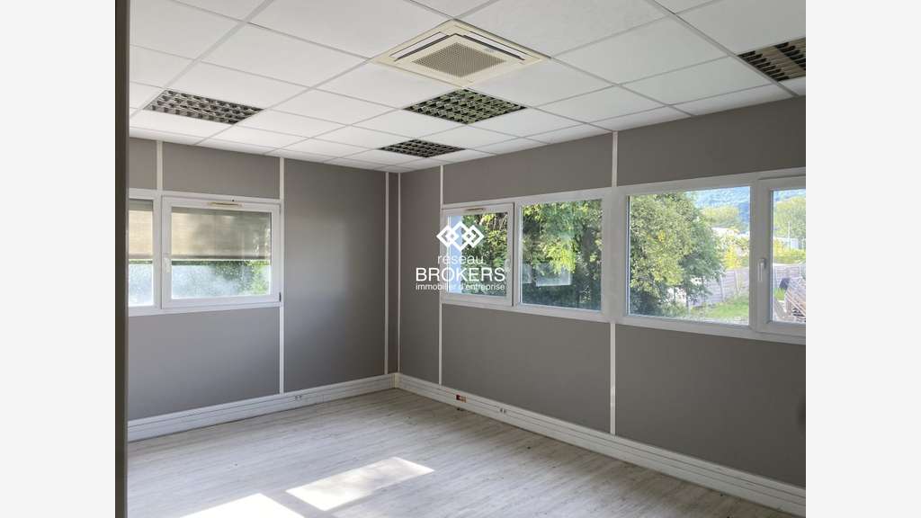 A louer bureaux 273m² à Montbonnot Inovallée