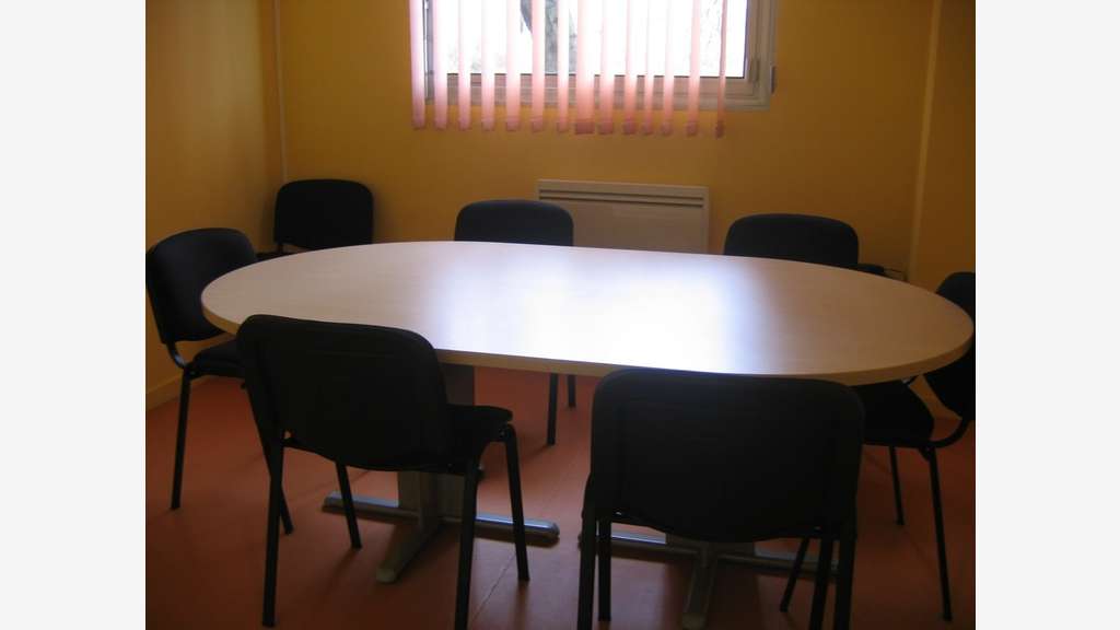 A louer bureaux en pépinière à Montceau-les-Mines