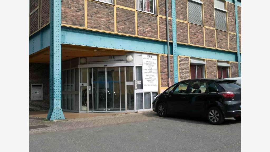 A louer bureaux en pépinière à Montceau-les-Mines