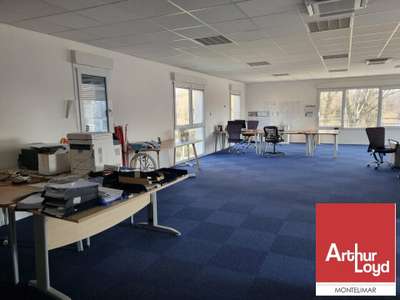 A louer bureaux de 187m² avec parking à Montélimar